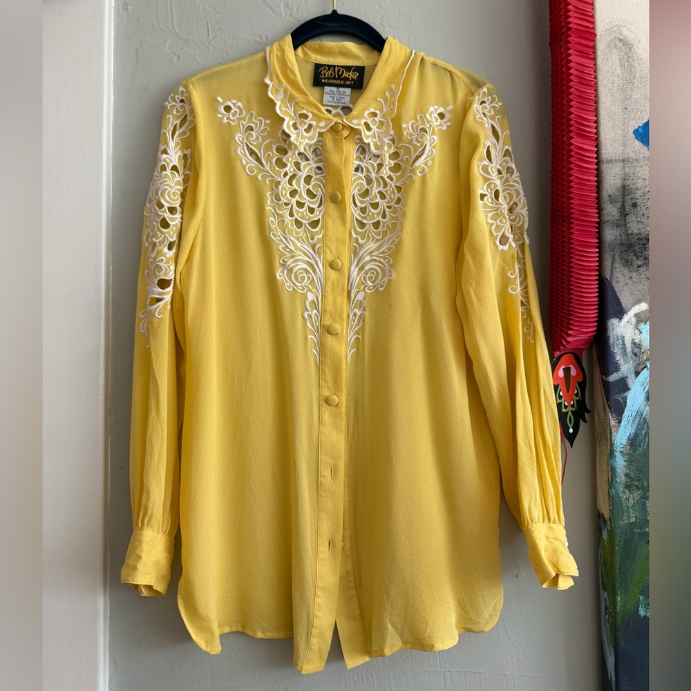 Bob Mackie Sunshine silk Blouse with Delicate White Detailing size M